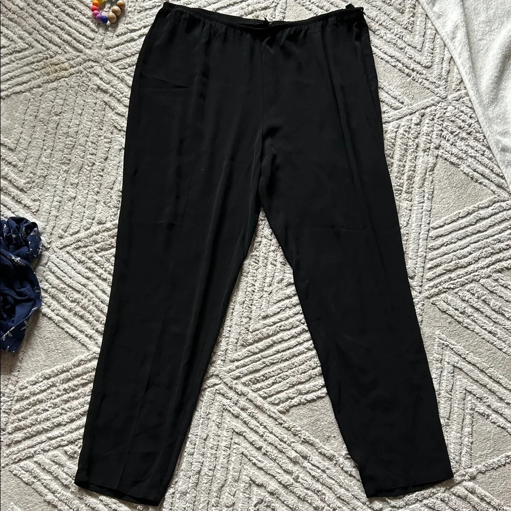Eileen Fisher Elegant Black Ankle Pants - Picture 1 of 3
